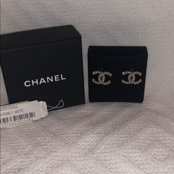CHANEL Jewelry - CHANEL Pearl And Silver Post Earrings